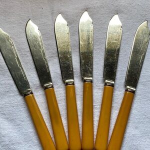 6x fish knives Bakelite butterscotch handled silver plate blade VTG 1930s